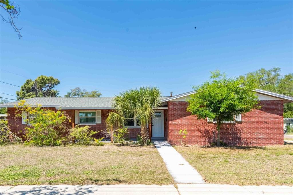 2741 37TH STREET S ST PETERSBURG, FL 33711