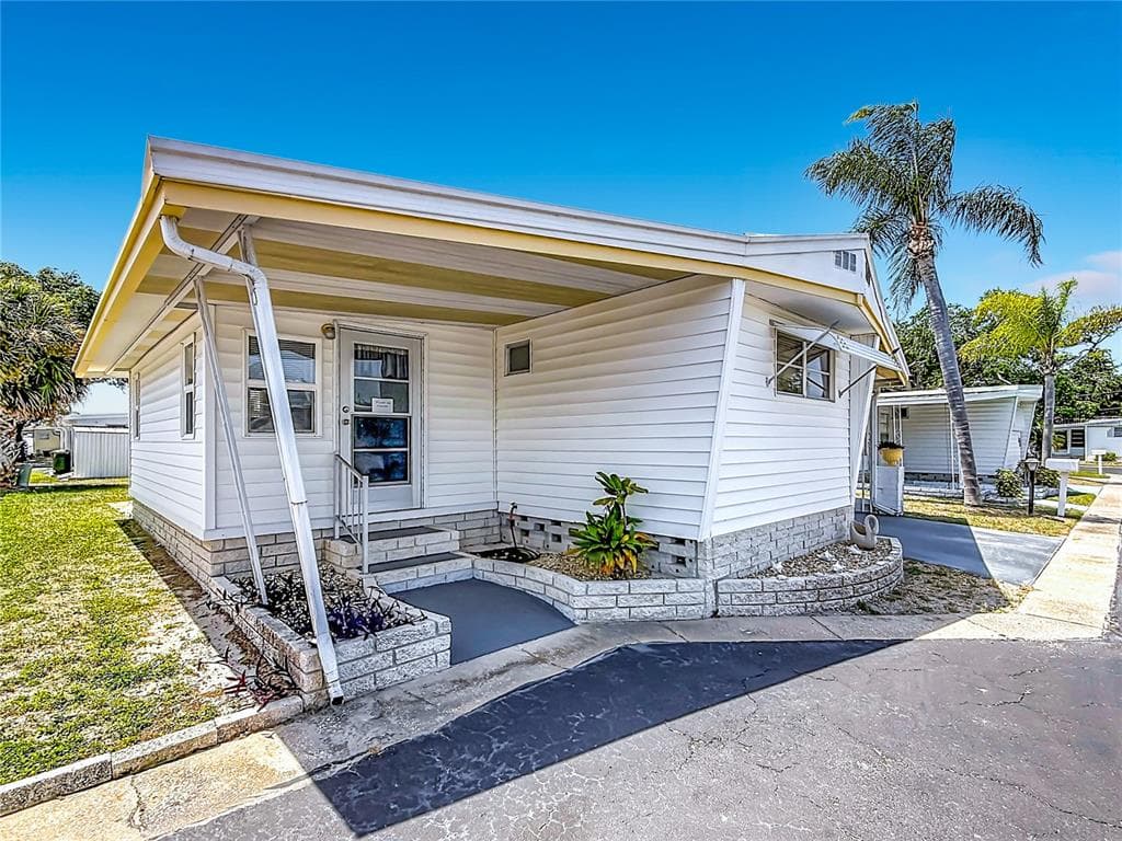 1040 MAIN STREET UNIT 162 DUNEDIN, FL 34698