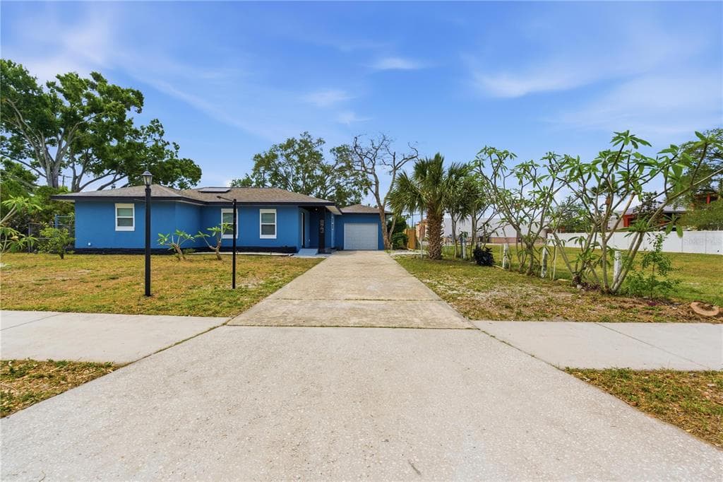 923 1ST AVENUE NW LARGO, FL 33770