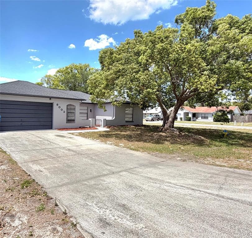 8002 WOODEN DRIVE SPRING HILL, FL 34606