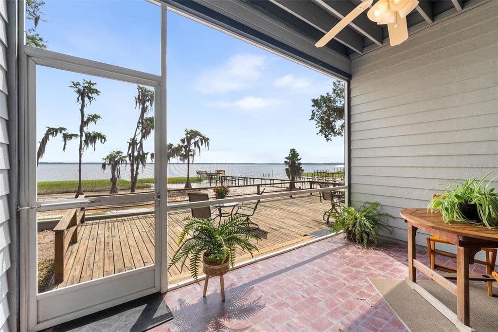 21134 NE 101ST AVENUE EARLETON, FL 32631