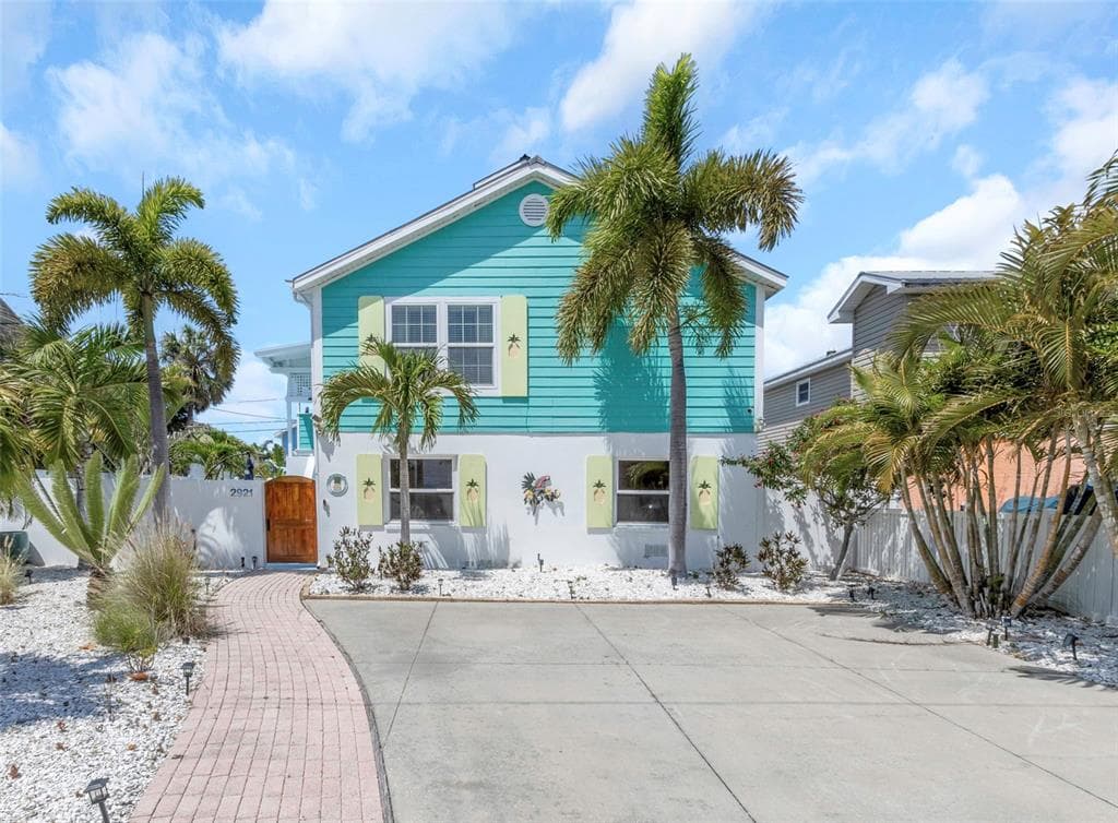 2921 DUPONT STREET S GULFPORT, FL 33707