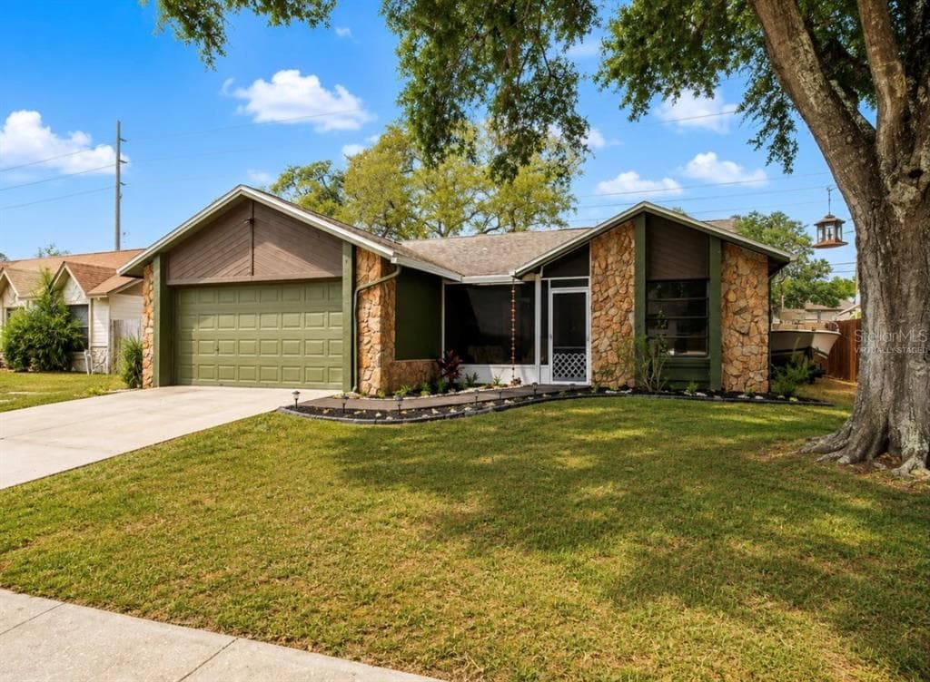 4105 SPRING WAY CIRCLE VALRICO, FL 33596