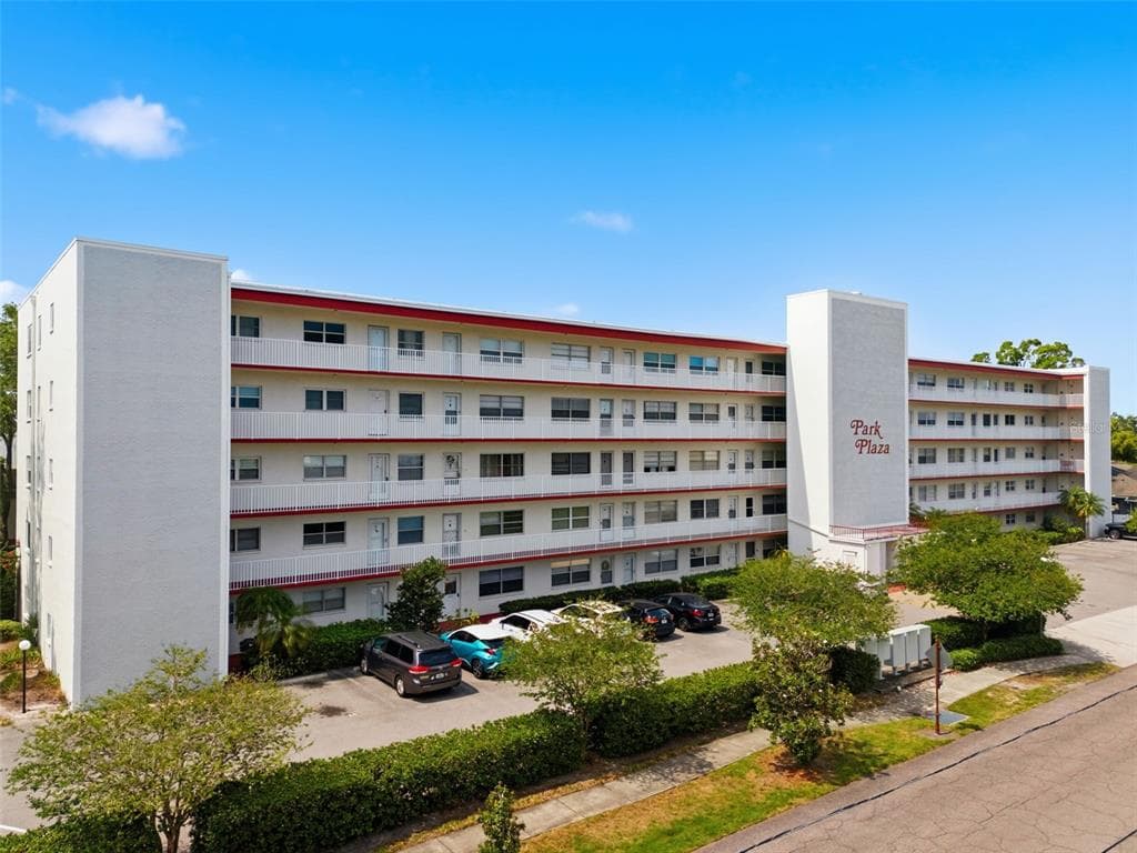 5060 76TH AVENUE N UNIT 409 PINELLAS PARK, FL 33781