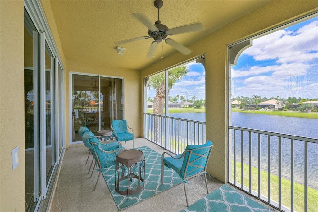 1330 EMERALD DUNES DRIVE SUN CITY CENTER, FL 33573