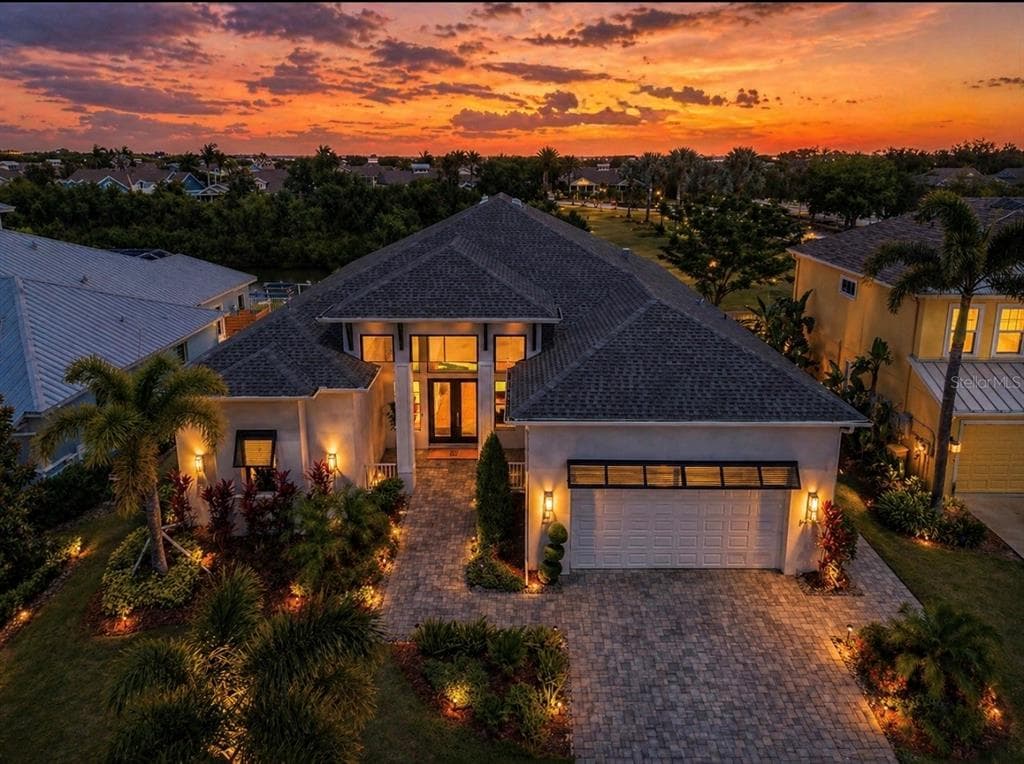 5605 SEAGRASS PLACE APOLLO BEACH, FL 33572