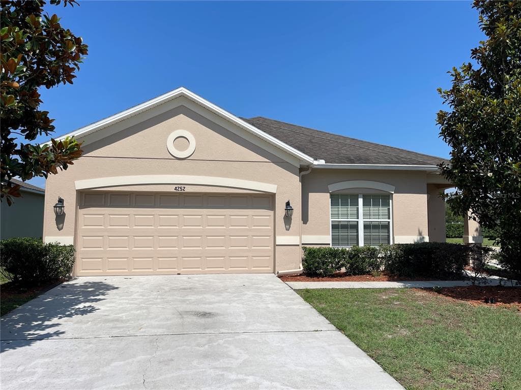 4252 HAWKSLEY PLACE WESLEY CHAPEL, FL 33545