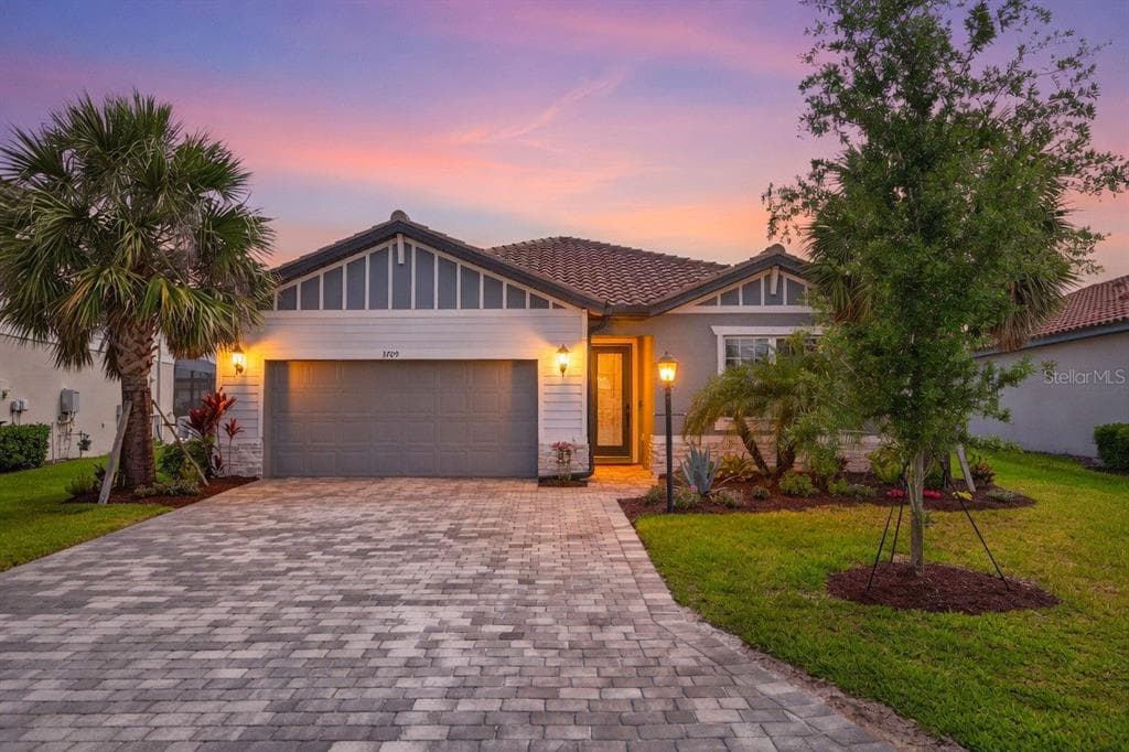 3709 SAVANNA PALMS COURT BRADENTON, FL 34211