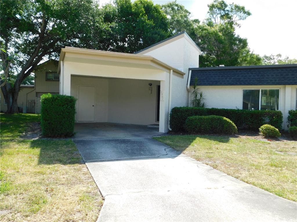 2561 FOREST RUN COURT CLEARWATER, FL 33761
