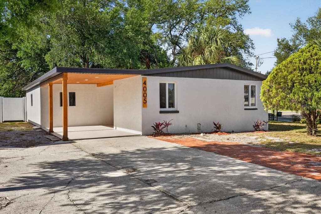 4005 E HENRY AVENUE TAMPA, FL 33610