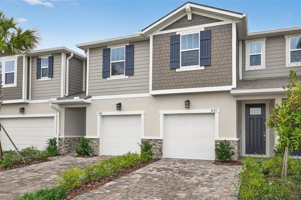9175 AURELIA AVENUE PARRISH, FL 34219