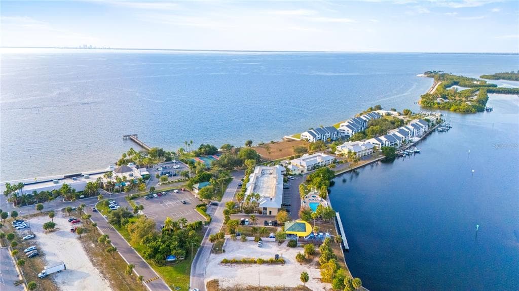 611 DESTINY DRIVE Unit 310 RUSKIN, FL 33570
