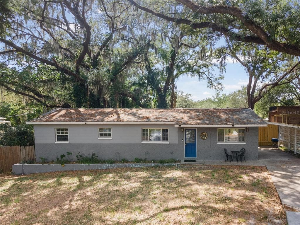 8512 N 29TH STREET TAMPA, FL 33604