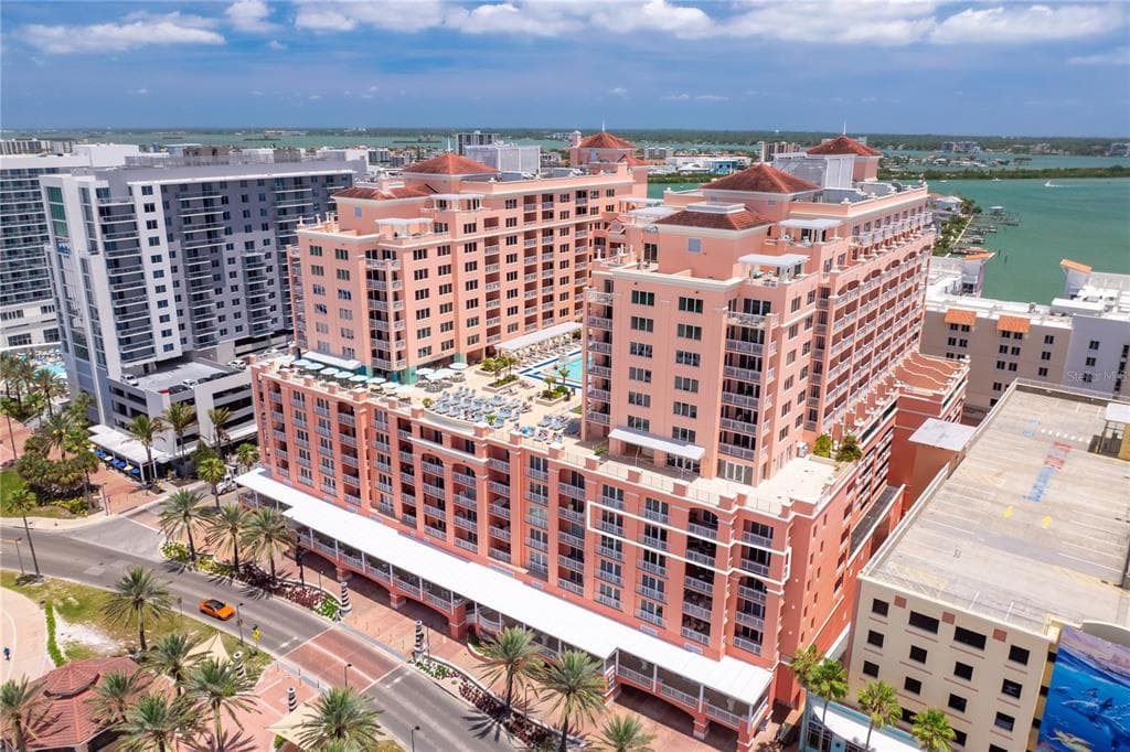 301 S GULFVIEW BOULEVARD UNIT 604 CLEARWATER BEACH, FL 33767