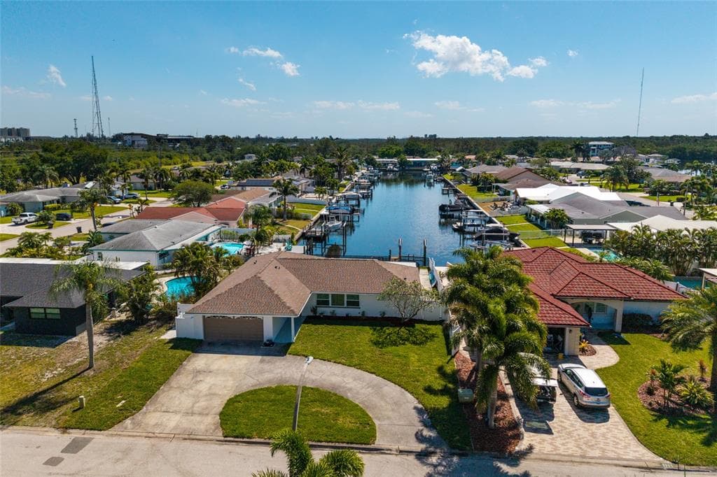 9773 1ST STREET NE ST PETERSBURG, FL 33702