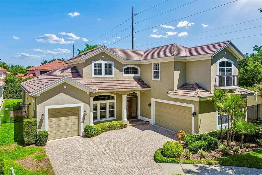 601 VIENTO DE AVILA TAMPA, FL 33613