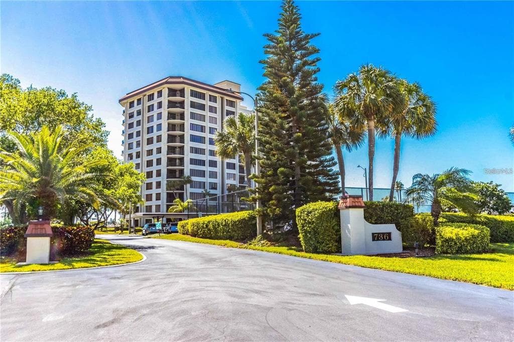 736 ISLAND WAY UNIT 804 CLEARWATER, FL 33767