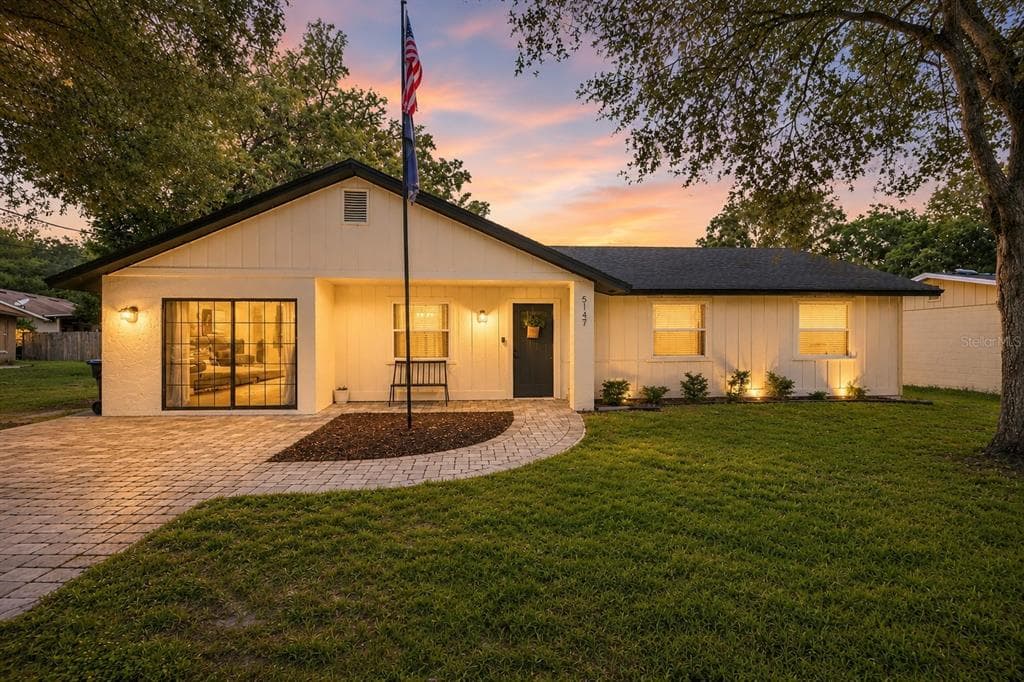 5147 LAKE NINA DRIVE ORLANDO, FL 32810