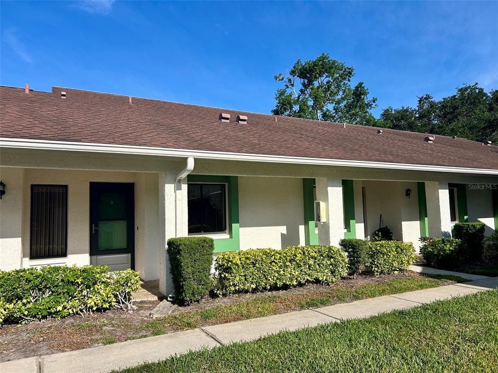2514 ROYAL PINES CIRCLE UNIT 25D CLEARWATER, FL 33763