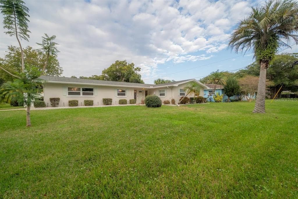 1720 PENNY LANE CLEARWATER, FL 33756
