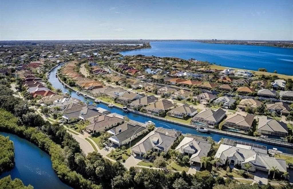 548 REGATTA WAY BRADENTON, FL 34208