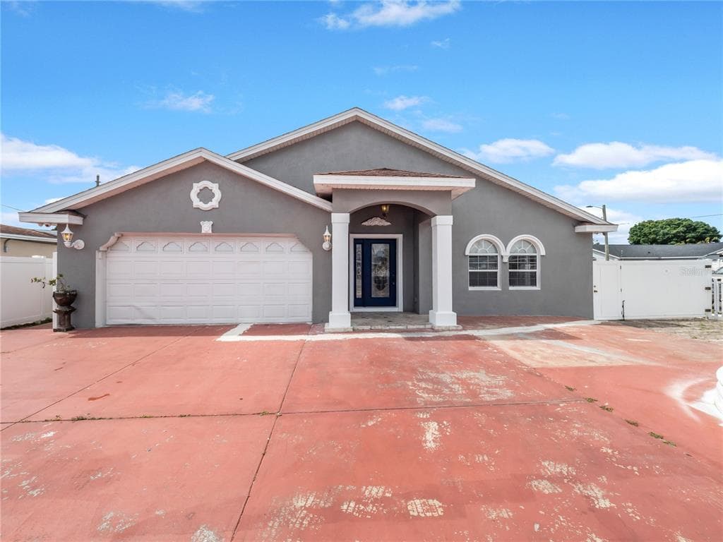 3122 W CREST AVENUE TAMPA, FL 33614