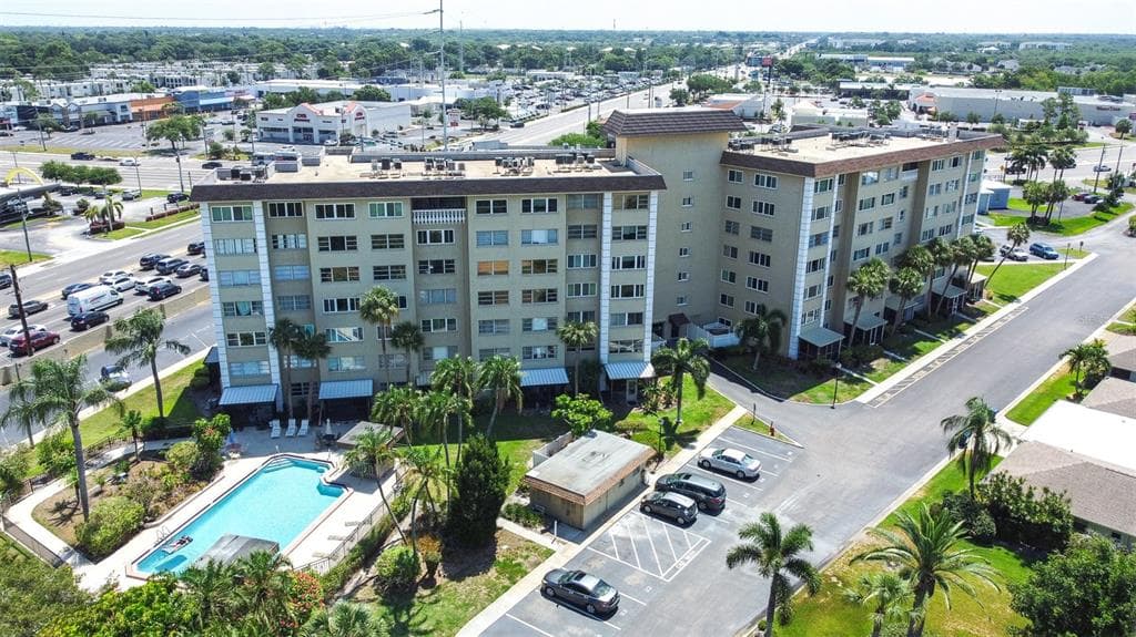8950 PARK BOULEVARD UNIT 609 SEMINOLE, FL 33777