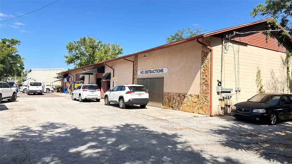 4712 N CLARK AVENUE TAMPA, FL 33614