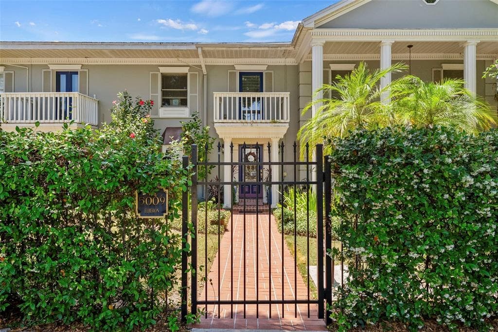 5009 S ELBERON STREET TAMPA, FL 33611