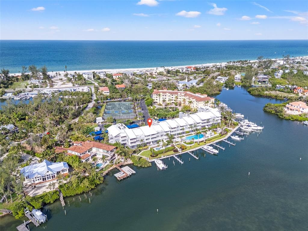 615 DREAM ISLAND PLACE UNIT 210 LONGBOAT KEY, FL 34228