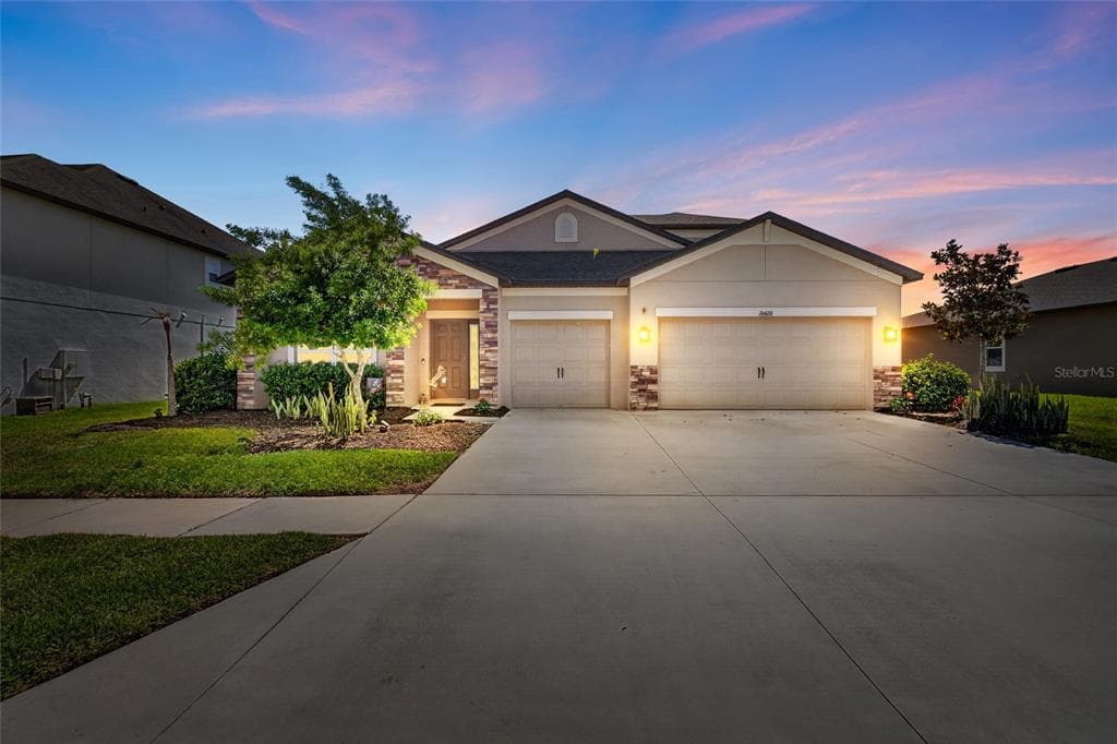 18428 MALINCHE LOOP SPRING HILL, FL 34610