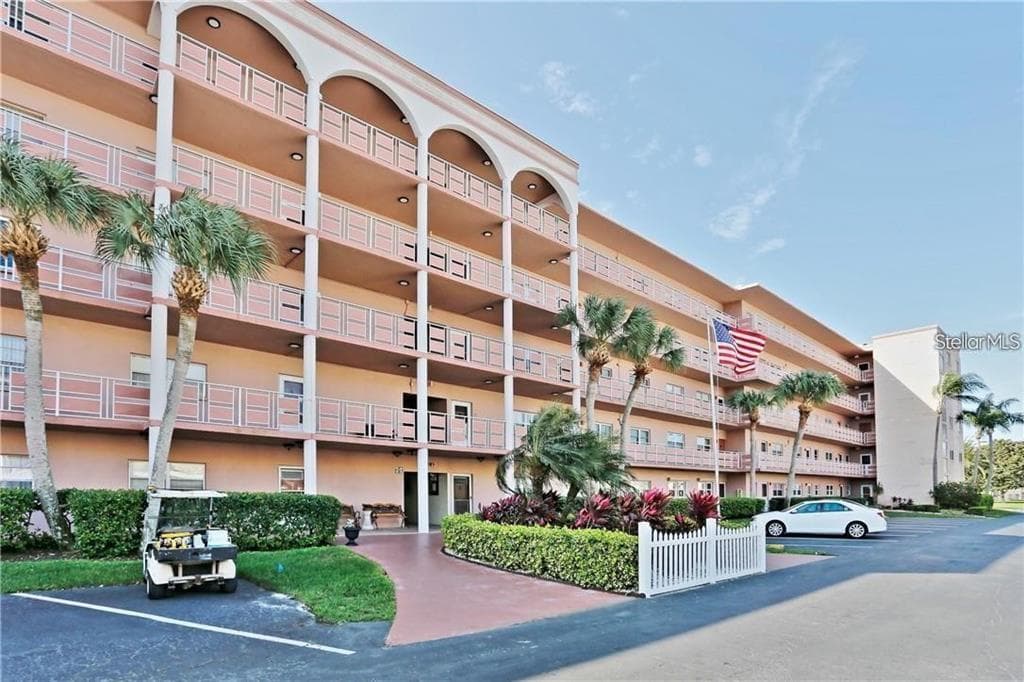 5521 80TH STREET N UNIT 516 ST PETERSBURG, FL 33709