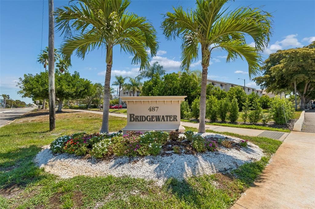 487 PINELLAS BAYWAY S UNIT 207