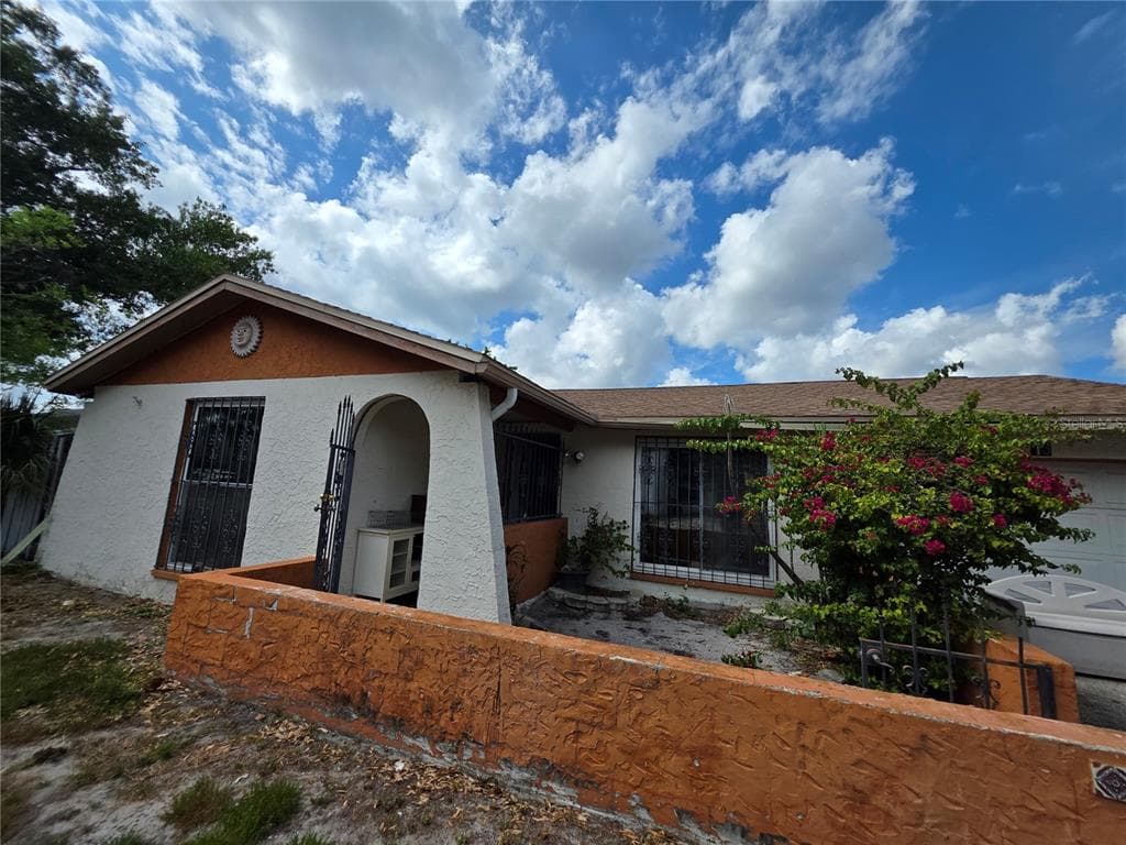 10113 TIMBER OAKS COURT TAMPA, FL 33615