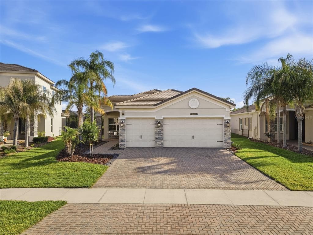 30423 TRISTANIA COURT WESLEY CHAPEL, FL 33543
