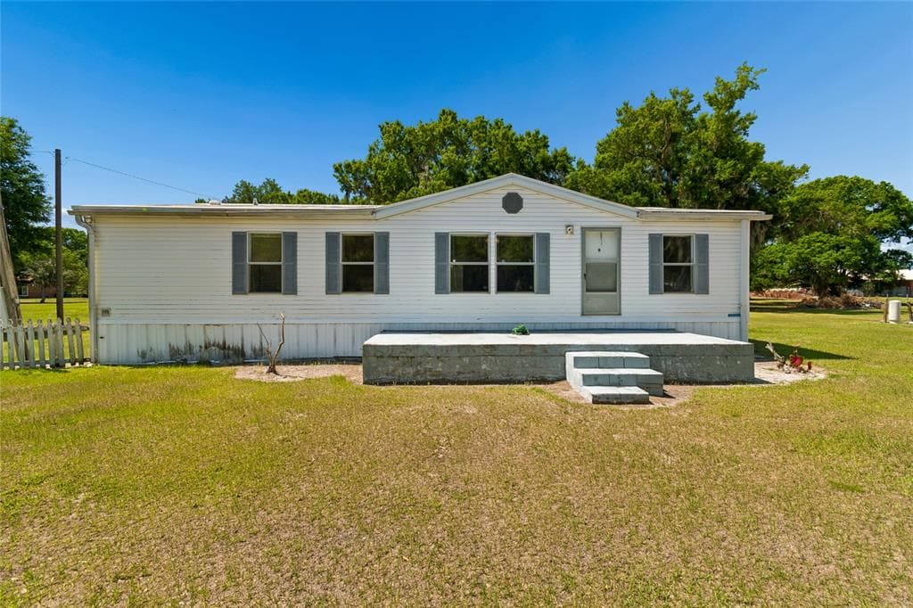 1710 COWART ROAD PLANT CITY, FL 33567