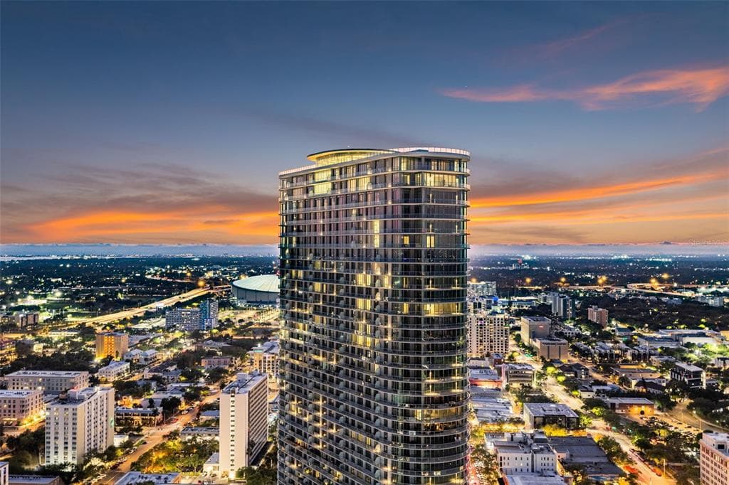 400 CENTRAL AVENUE UNIT 3706 ST PETERSBURG, FL 33701