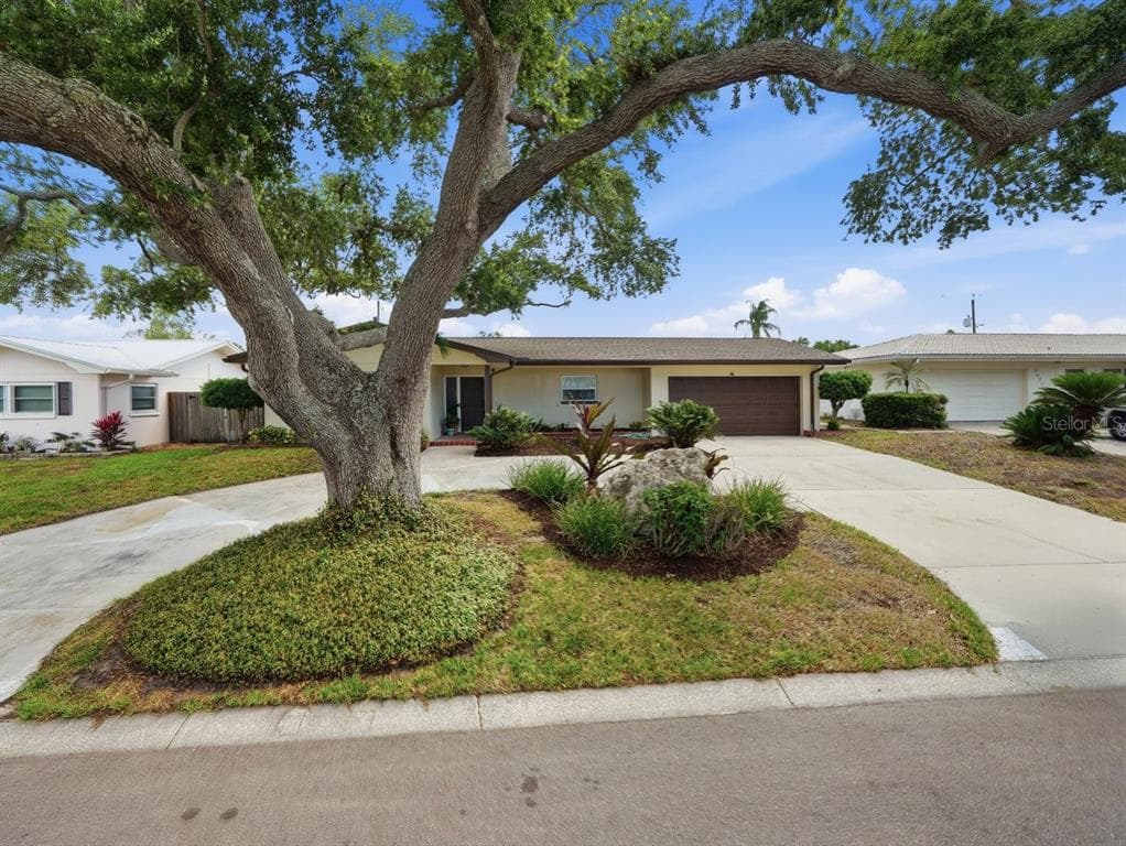3650 SHADY BLUFFS DRIVE