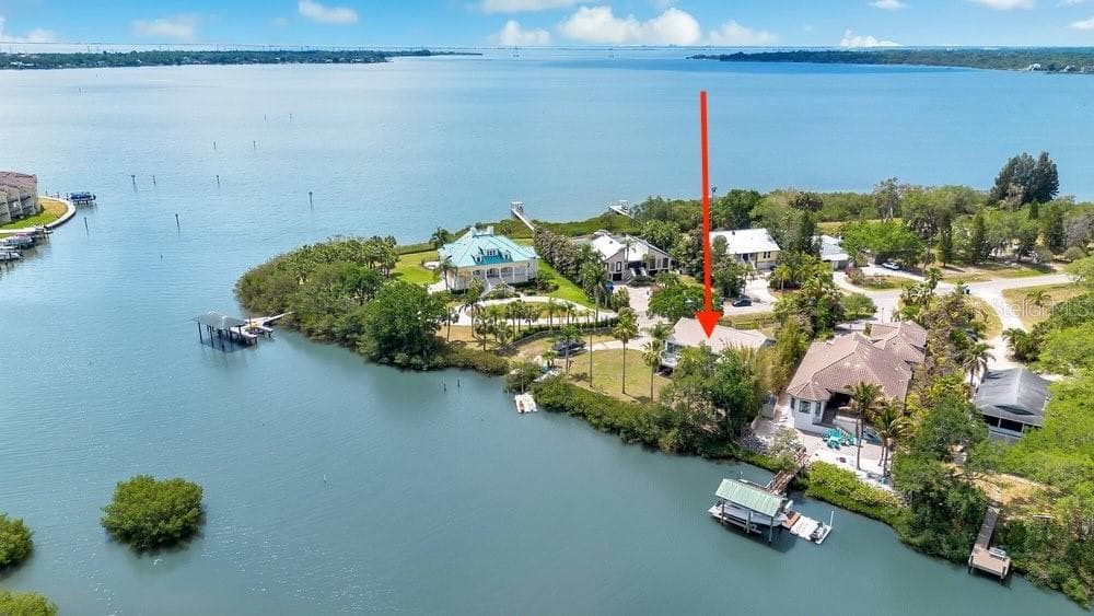 3858 SHORE BOULEVARD OLDSMAR, FL 34677