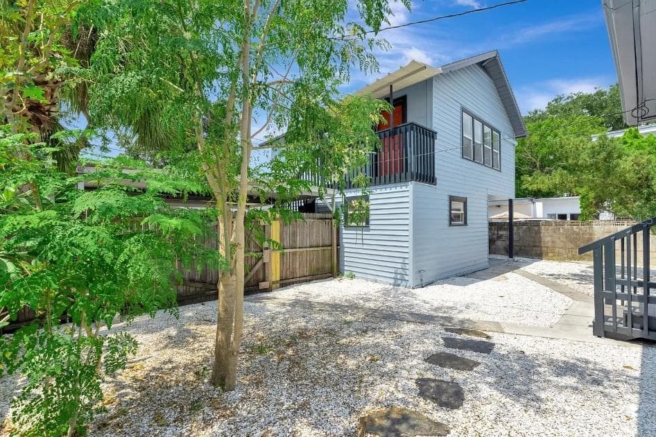 828 22ND AVENUE N UNIT 1/2 ST PETERSBURG, FL 33704