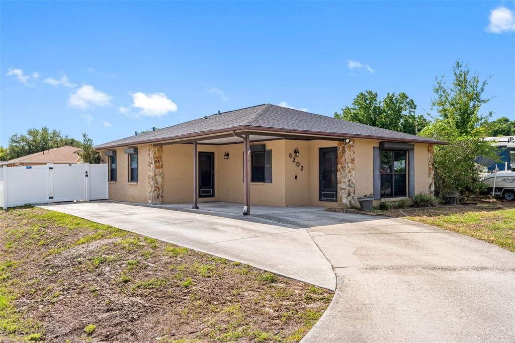 6202 S RICHARD AVENUE TAMPA, FL 33616