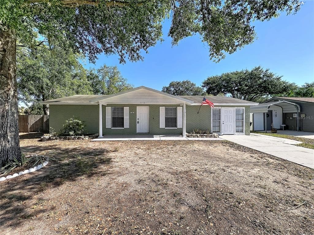 808 FALKIRK AVENUE VALRICO, FL 33594
