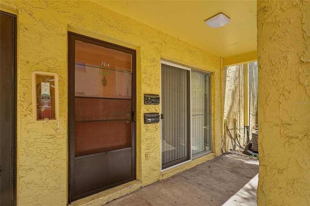 7614 NACIDO COURT UNIT 7614 TAMPA, FL 33615