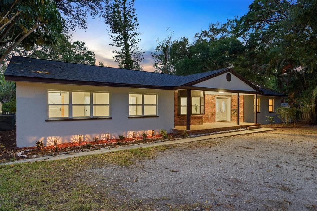 3084 SPIREA STREET SARASOTA, FL 34231