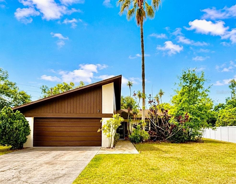 8034 BADGER LANE NEW PORT RICHEY, FL 34653