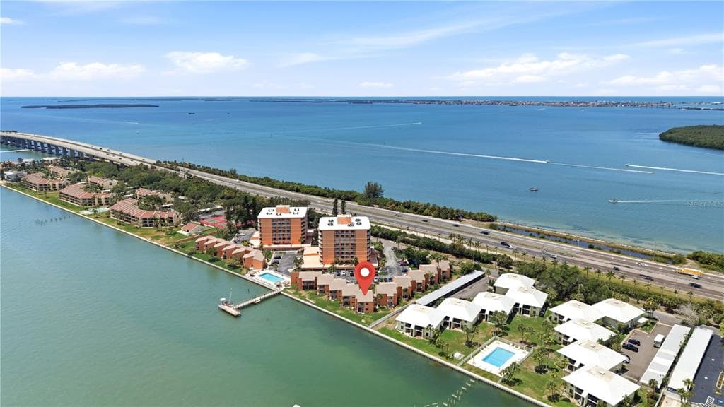 7400 SUNSHINE SKYWAY LANE S UNIT 111 ST PETERSBURG, FL 33711