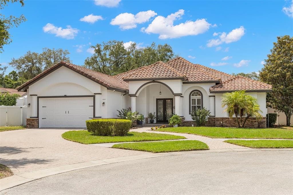 1502 RIVER COURT TARPON SPRINGS, FL 34689