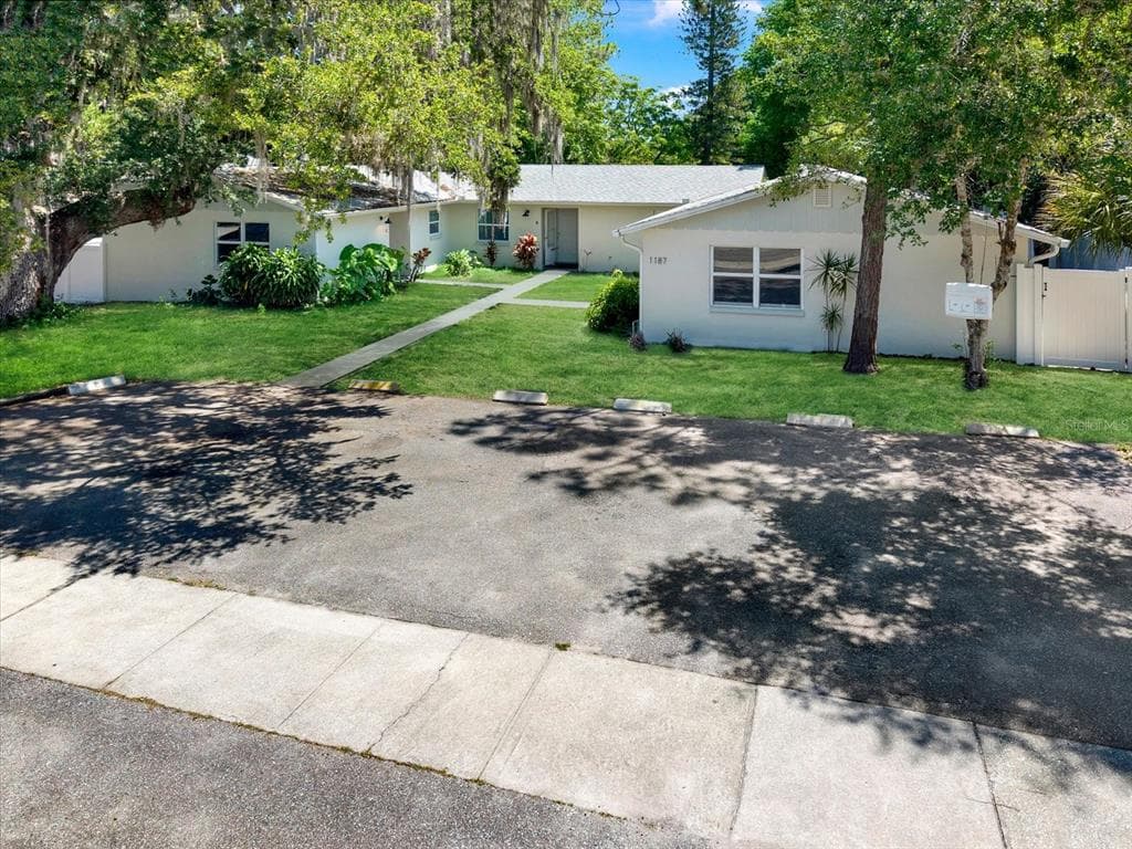 1187 BASS BOULEVARD UNIT C DUNEDIN, FL 34698
