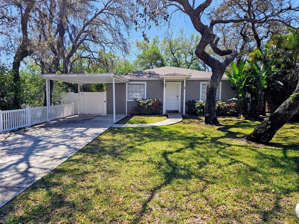 3128 W VARN AVENUE TAMPA, FL 33611