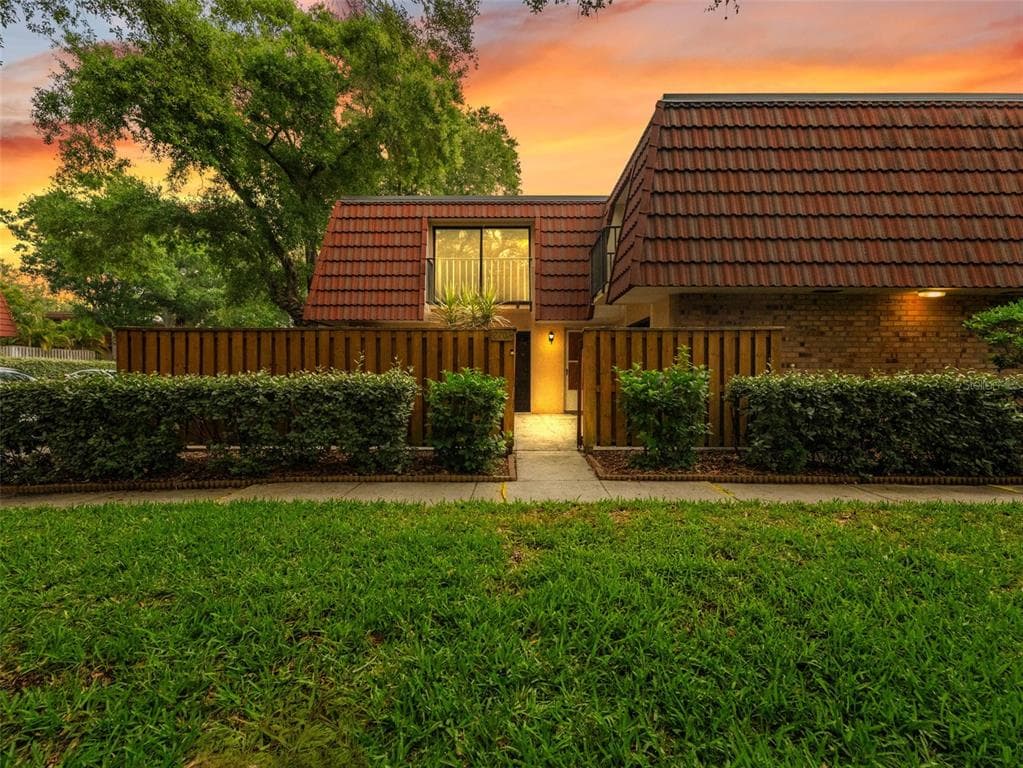 2702 4TH COURT PALM HARBOR, FL 34684